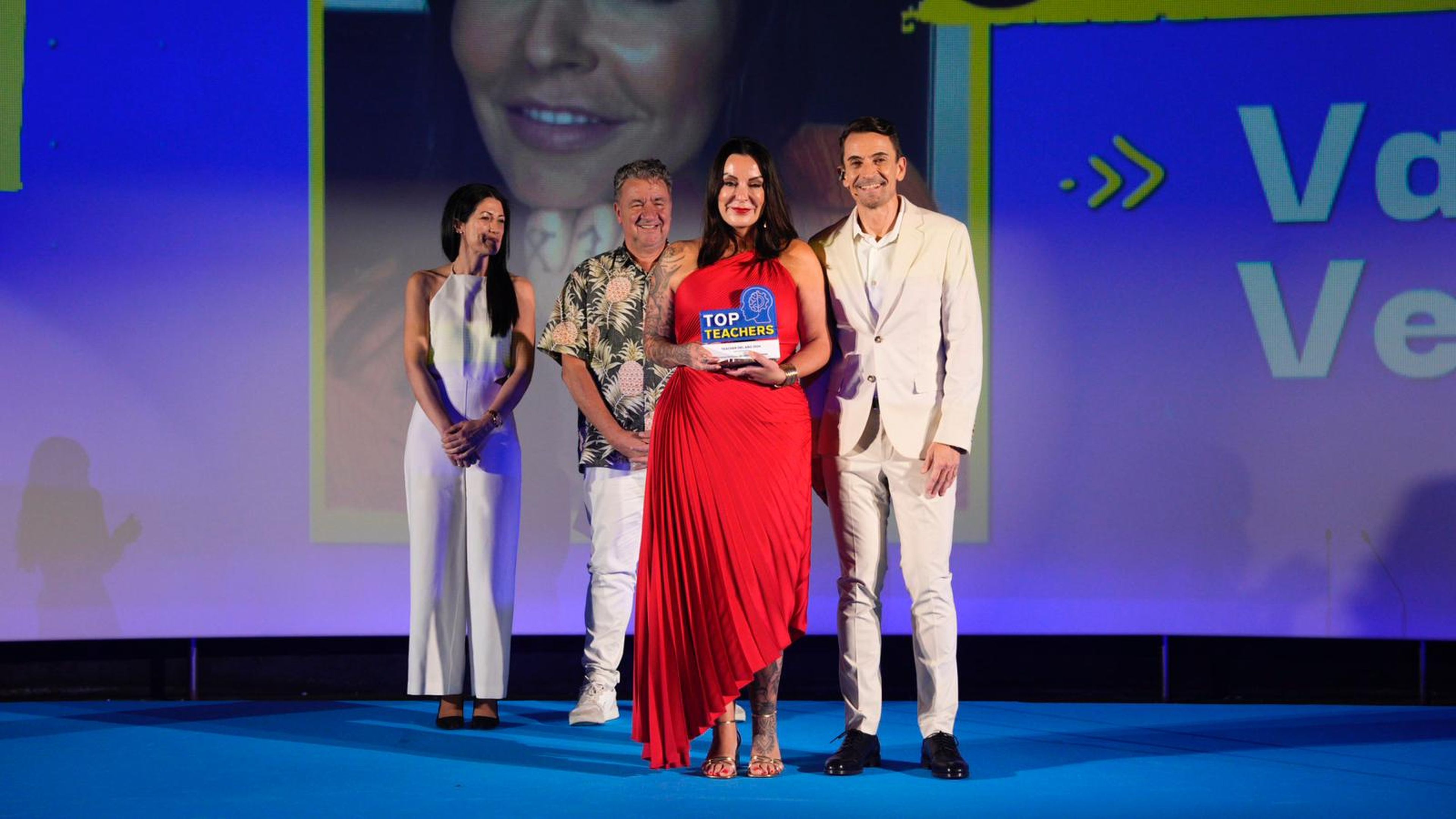 Vanessa Venturas recoge el galardón Top Teachers 2024 en la categoría de Gastronomía.