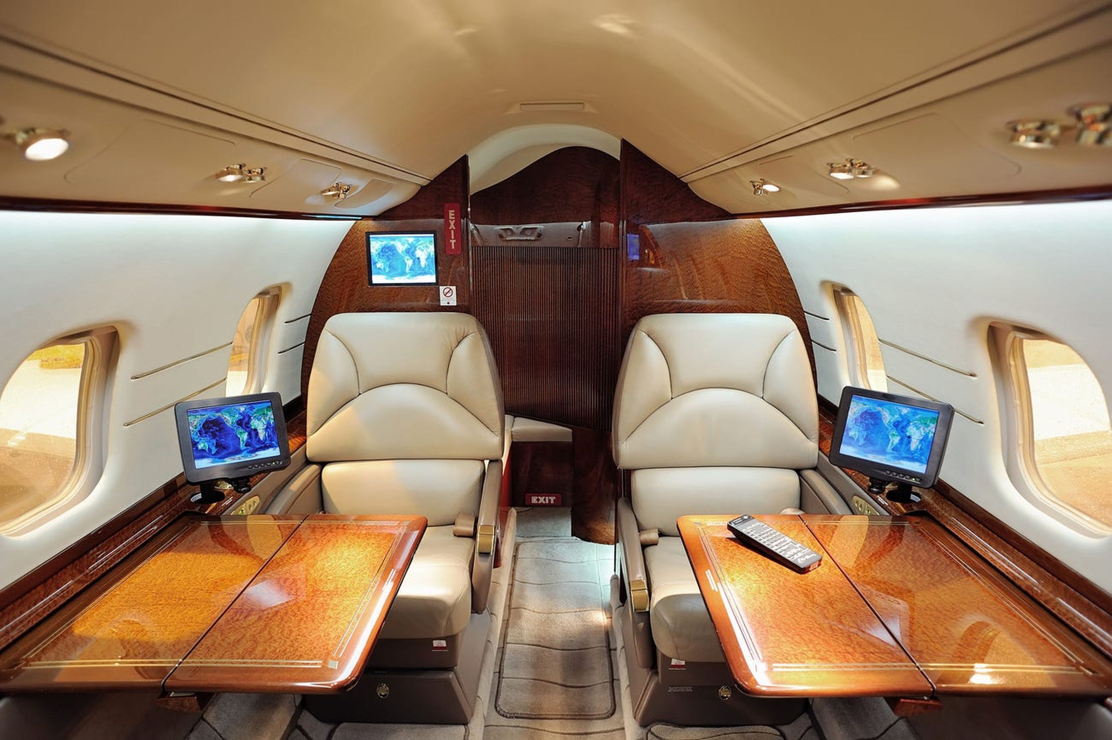 Interior de un jet privado