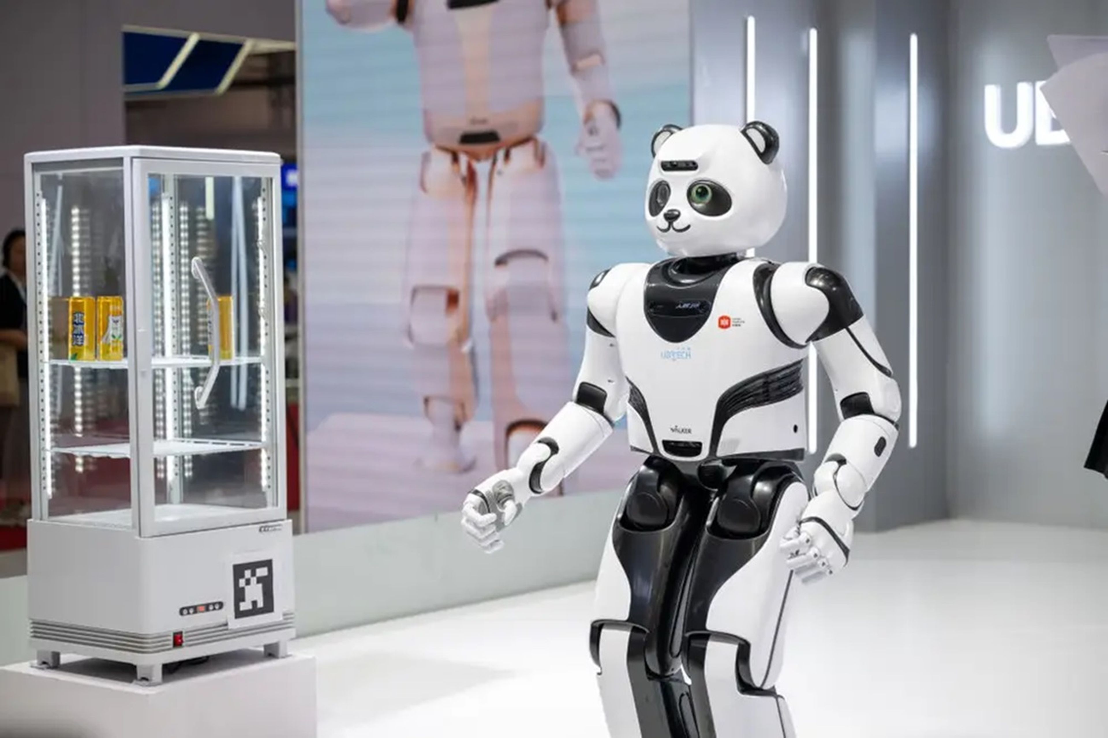 Ubtech ha desarrollado una gama de robots humanoides, entre ellos el "Robot Panda".