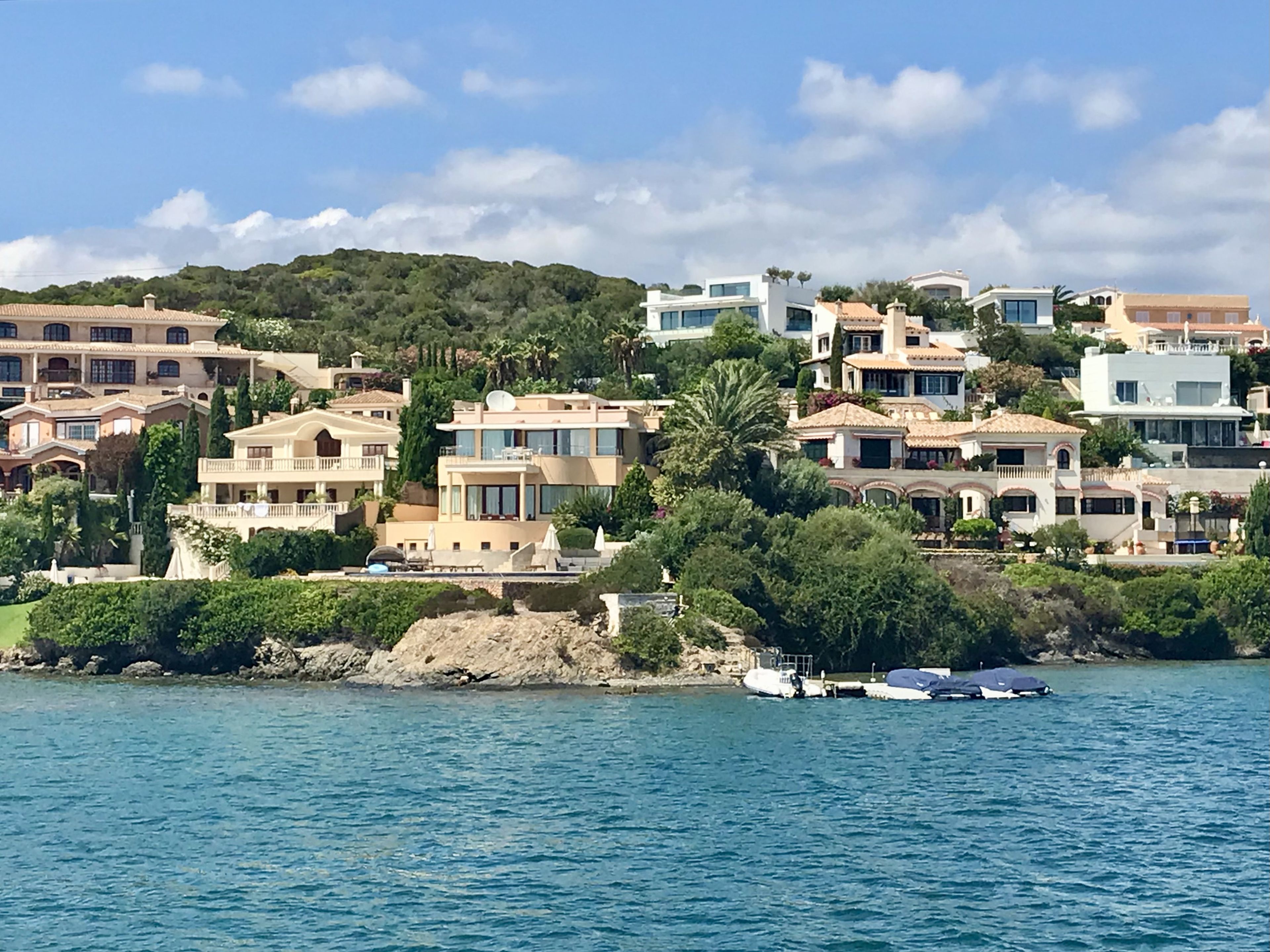 Vista de casa en Menorca