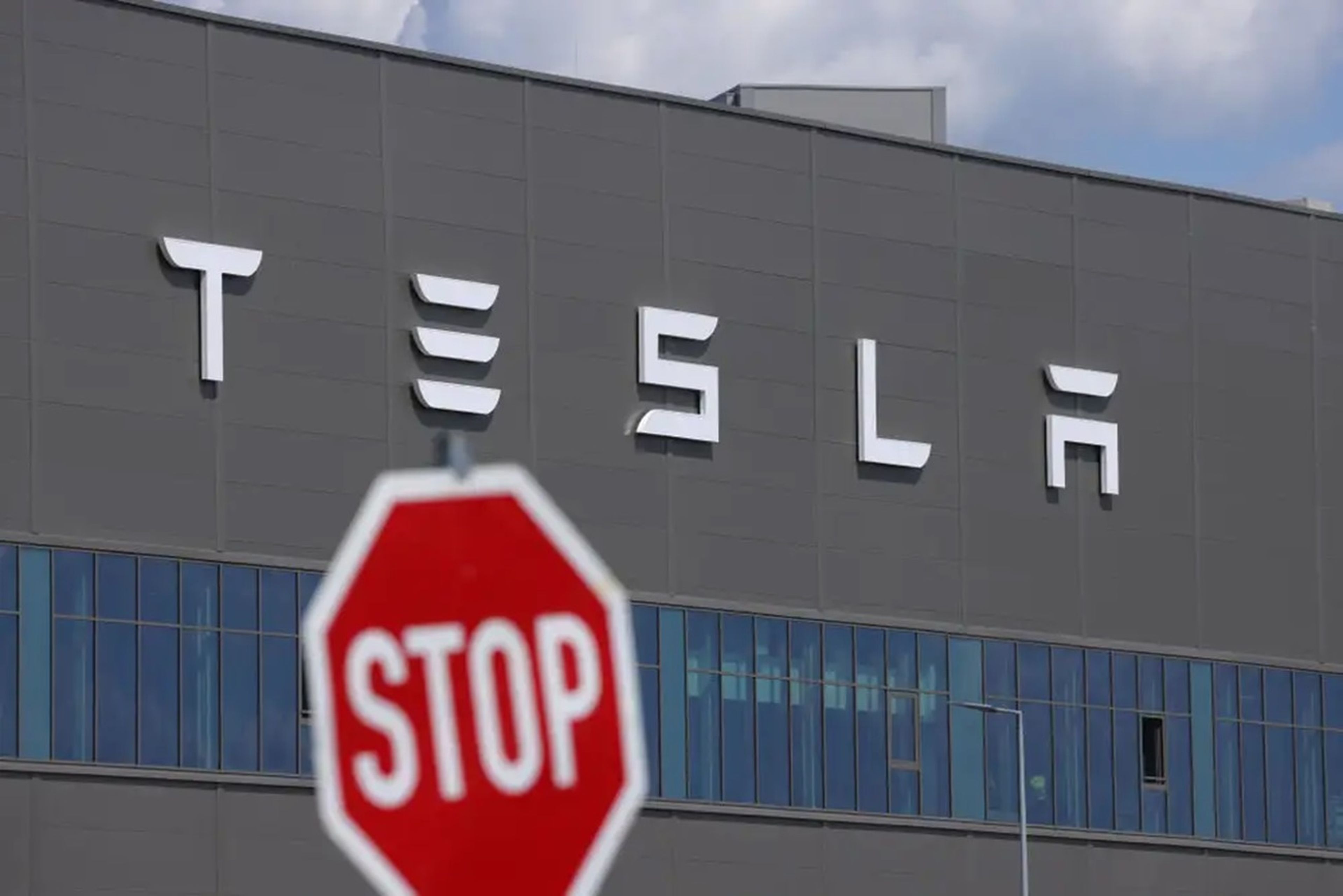 China supera a Tesla en un área clave, según un nuevo estudio.