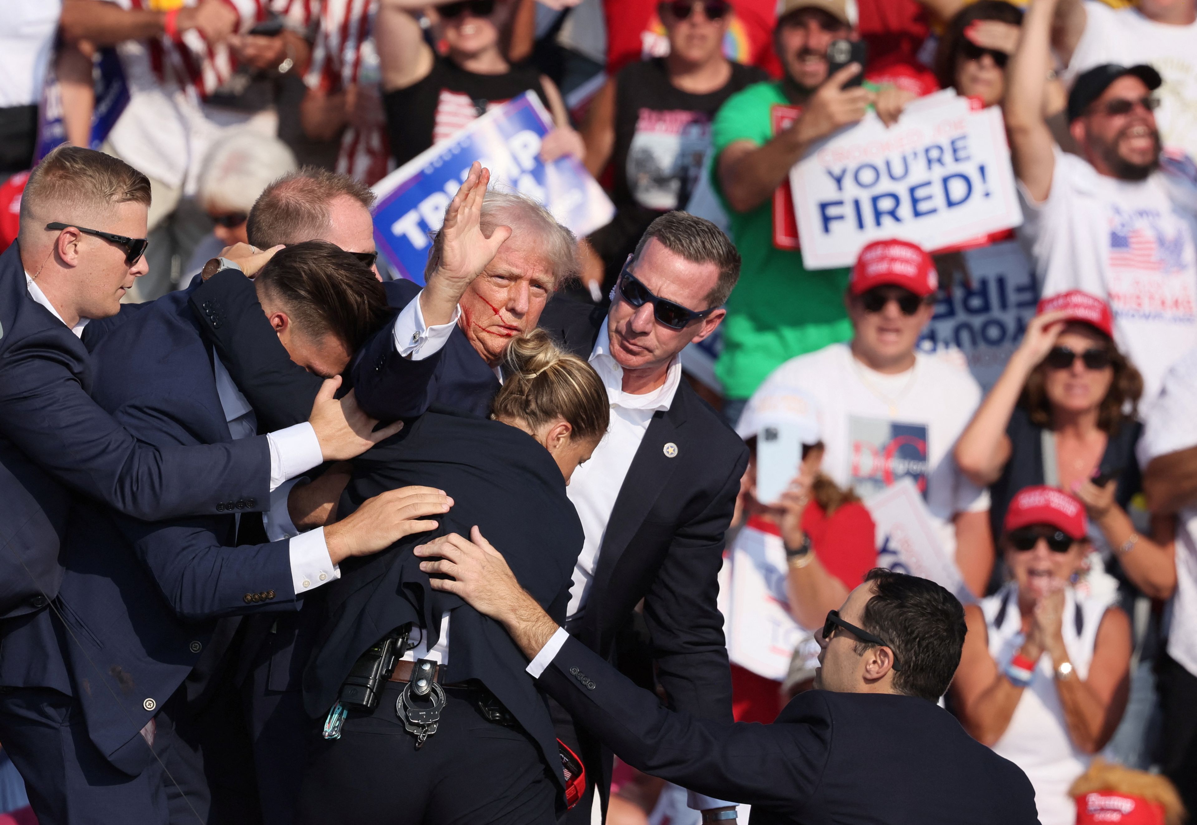 Donald Trump, unos instantes después del tiroteo.