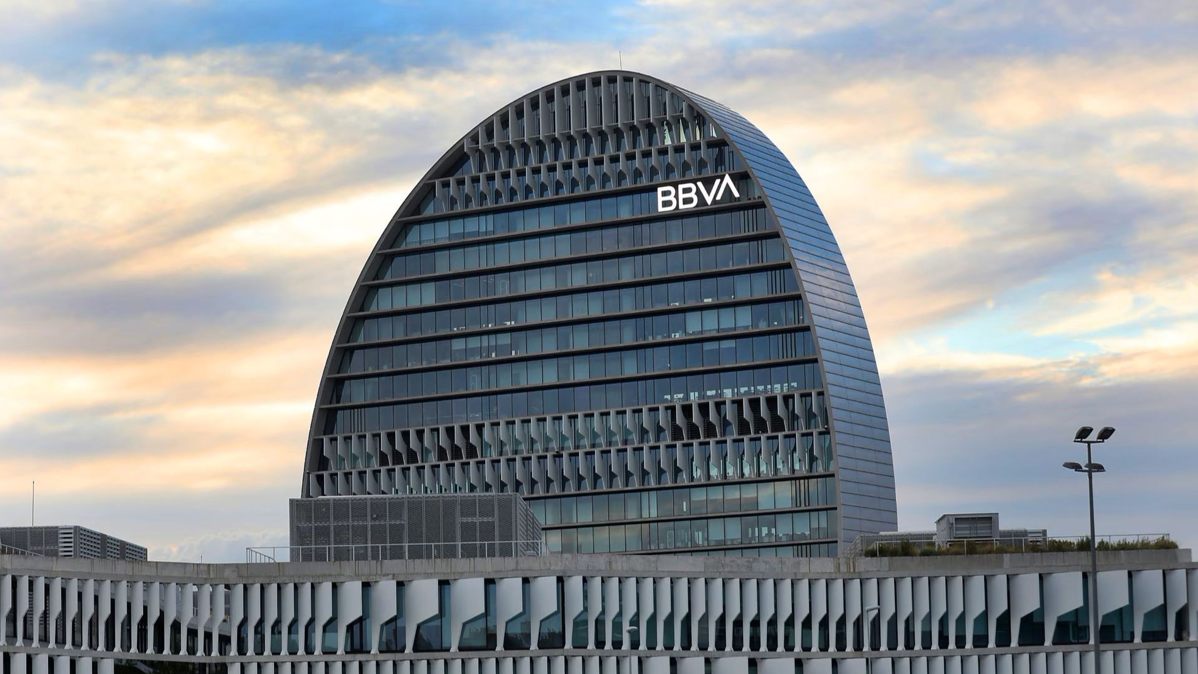 Edificio de ‘La Vela’ en la Ciudad BBVA de Madrid.