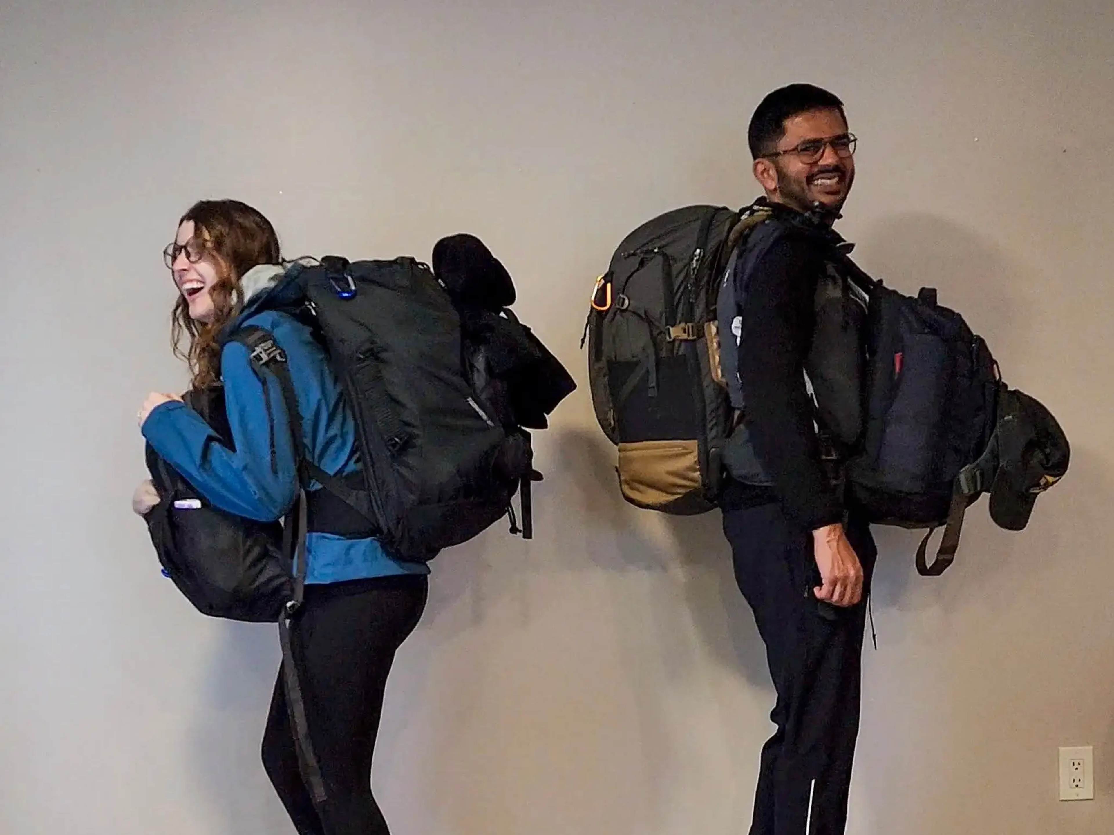 La pareja vendió el 95% de sus pertenencias, incluyendo su coche, para financiar el viaje.