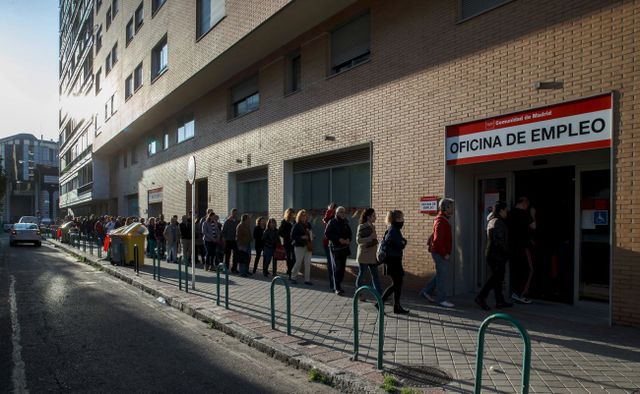 El SEPE publica más de 2.000 ofertas de empleo: sin experiencia, sin estudios o con sueldos de hasta 60.000 euros