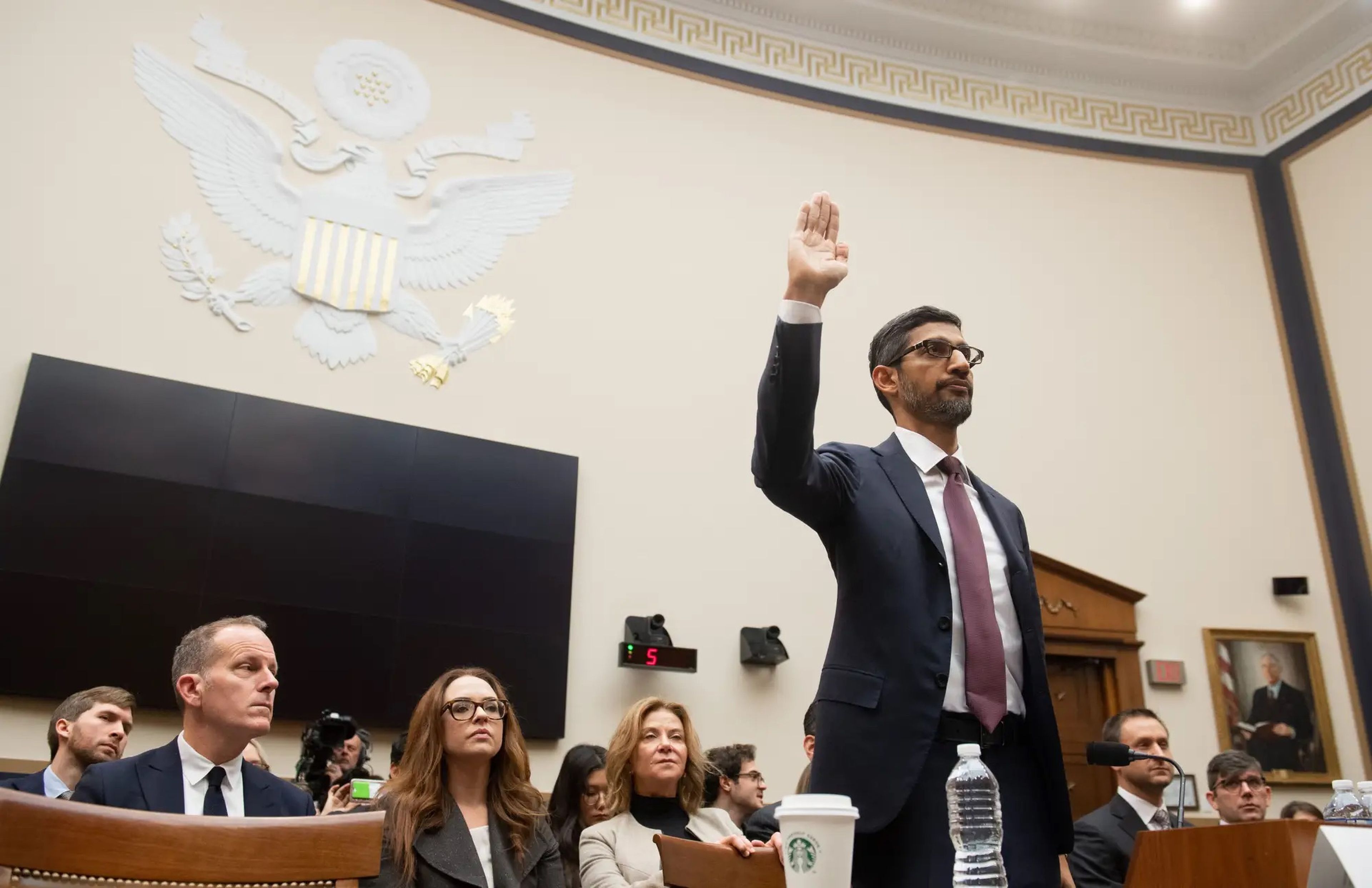 Sundar Pichai, CEO de Google, durante una declaración en el Congreso.