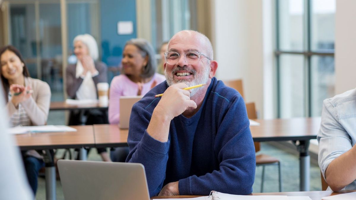 Nuevos cursos gratuitos del SEPE para mayores de 45 años: empiezan en octubre