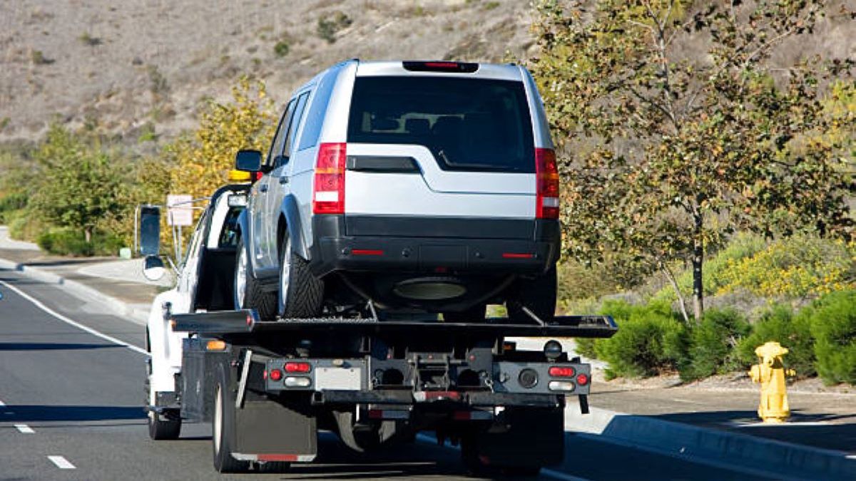 ¿Cuánto cuesta recuperar tu coche del depósito si se lo ha llevado la grúa?