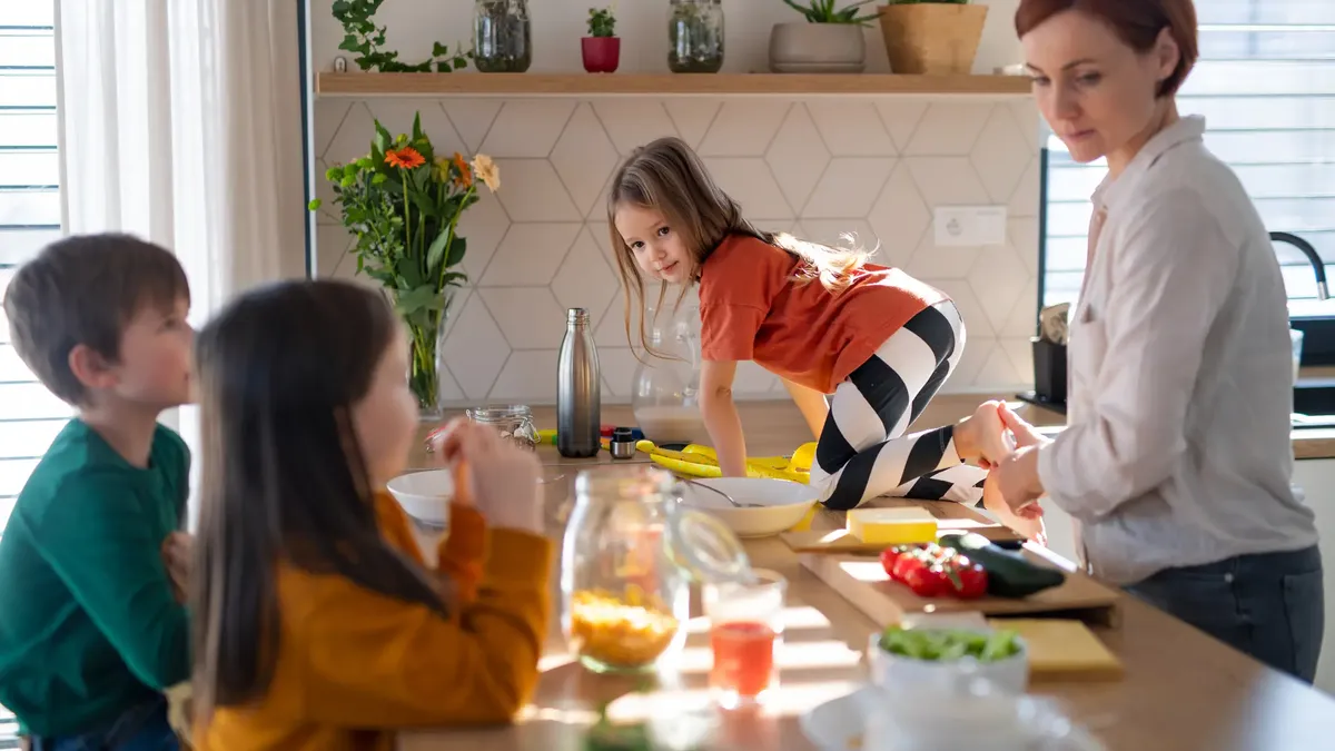 Trabajo y soy madre de 4 hijos: esta rutina me ayuda a hacer las mañanas más llevaderas