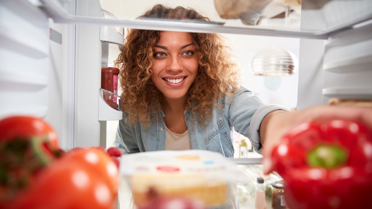 La ciencia revela qué alimentos debes tomar para ser más feliz y mejorar tu salud mental