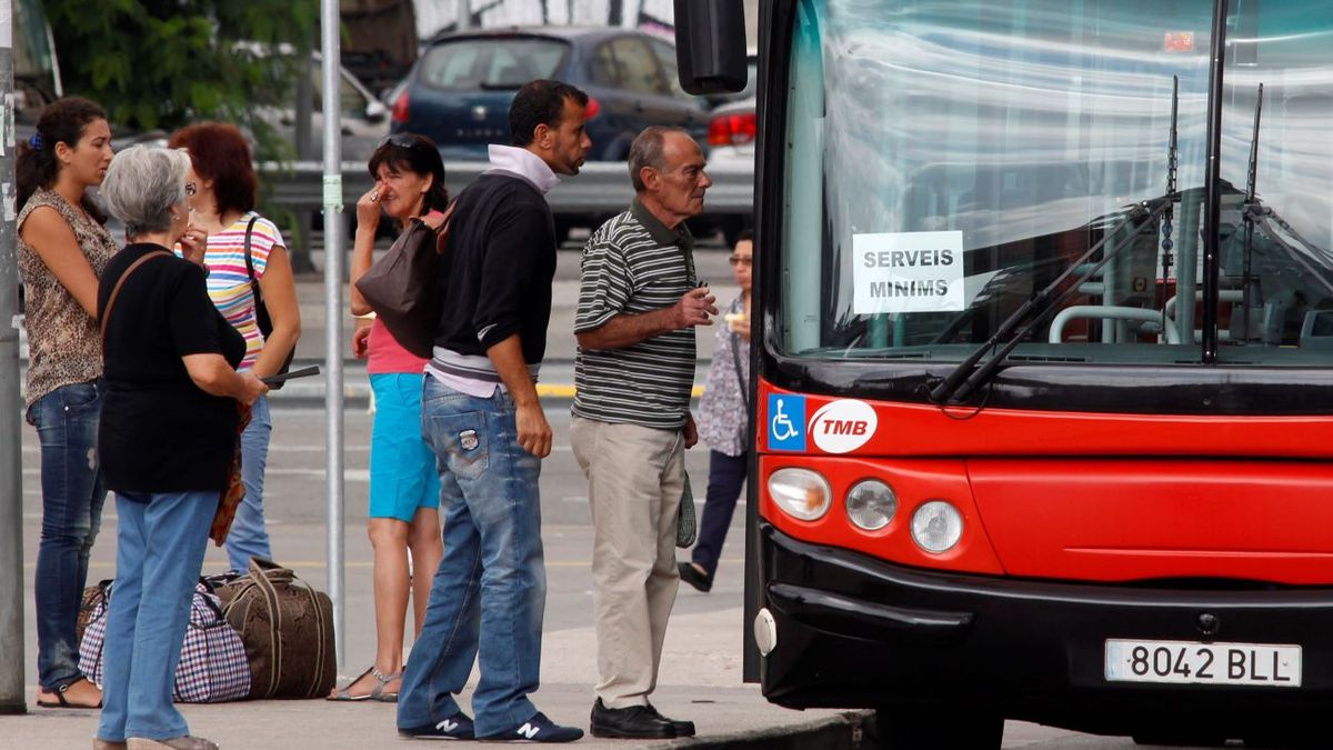 Esto es lo que reclaman para su jubilación los conductores de autobuses en la huelga