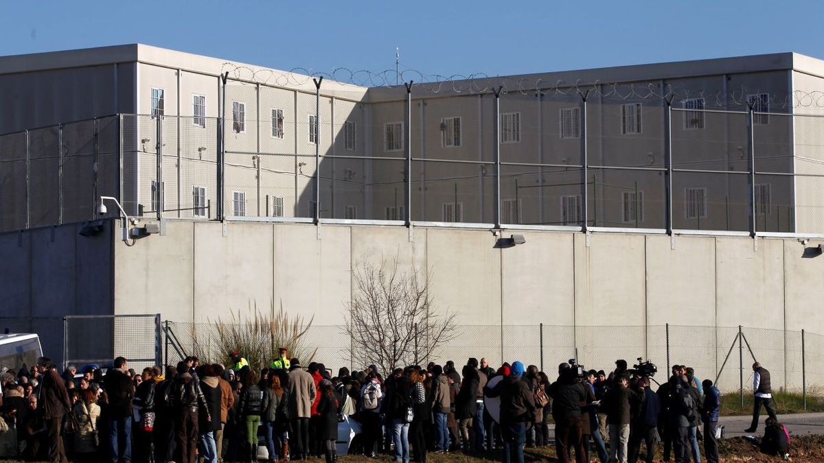 Oposiciones a instituciones penitenciarias, con 800 plazas: fechas, requisitos y exámenes