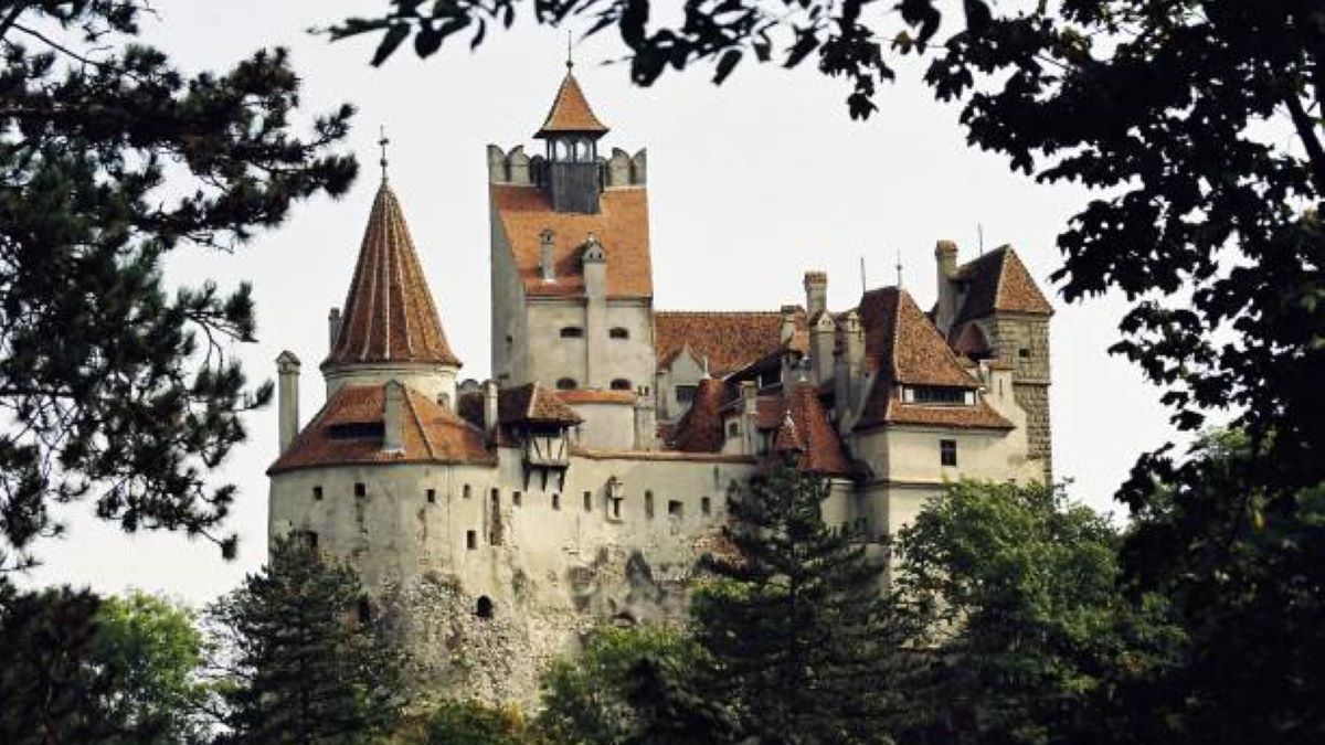 Así se celebra Halloween en Transilvania: castillo de Drácula y otros lugares de leyenda