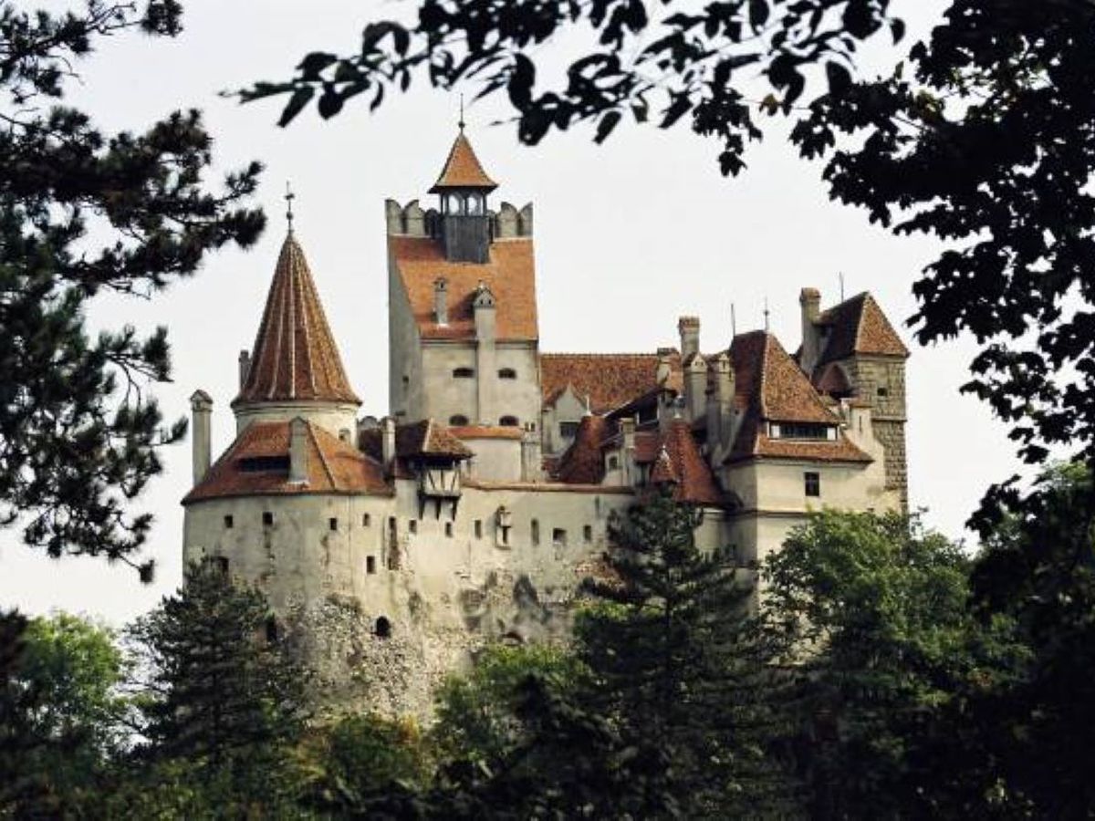 Así se celebra Halloween en Transilvania: castillo de Drácula y otros lugares de leyenda