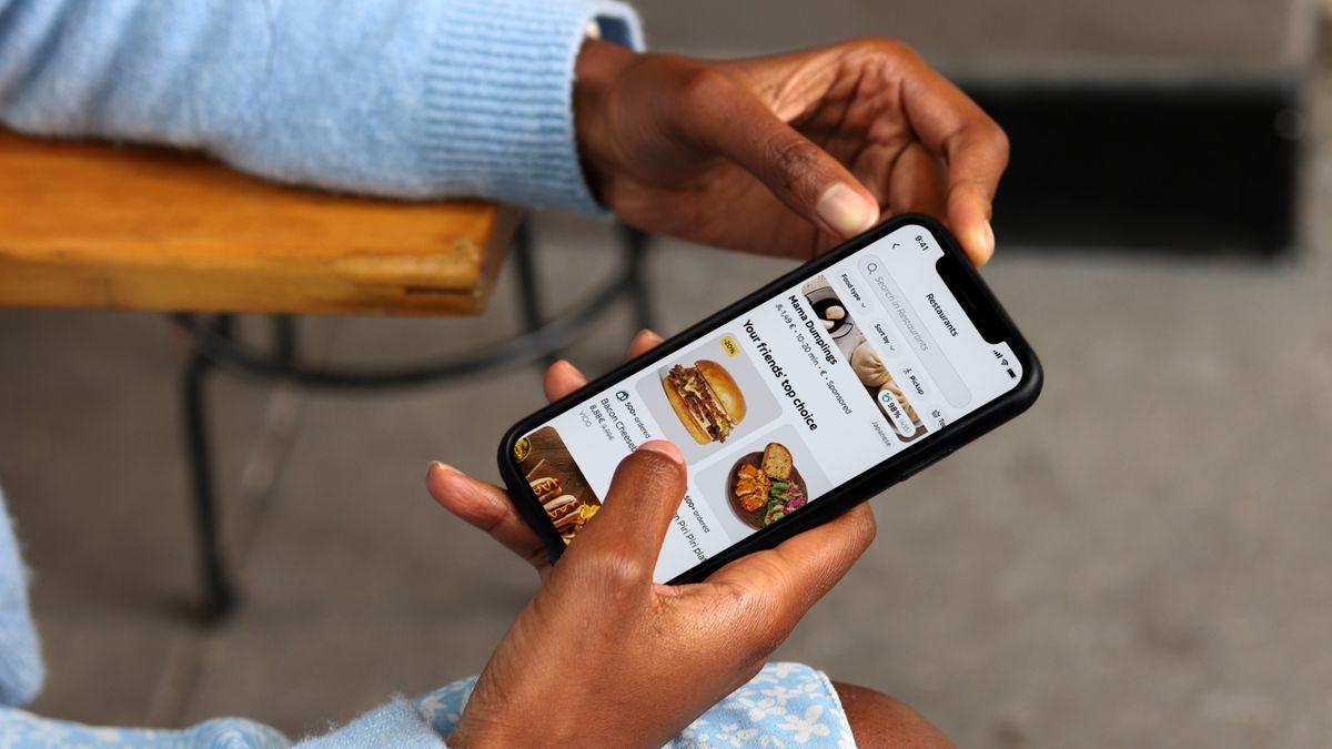 Glovo convierte su app en una red social con listas personalizadas, comunidades &#39;foodies&#39; y vídeos de platos