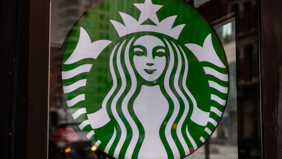 La caída de las ventas de Starbucks demuestra que a su nuevo CEO le queda mucho trabajo por delante