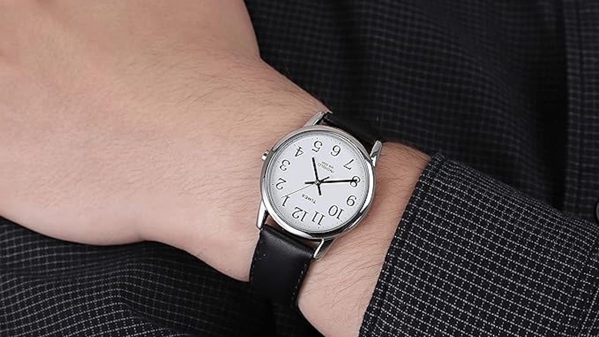 Este minimalista reloj Timex es increíblemente barato y pega con cualquier outfit