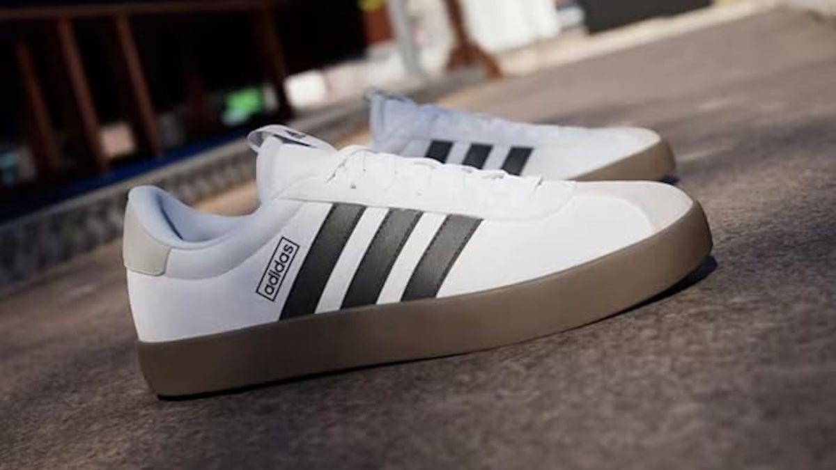 Estas Adidas son idénticas a las Samba, pero mucho más baratas: cuestan solo 49 euros