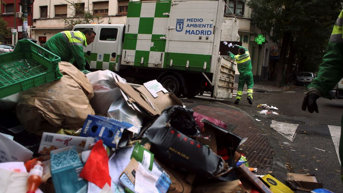 ¿Tu barrio es de los que más o menos se limpian en Madrid?: este mapa tiene la respuesta