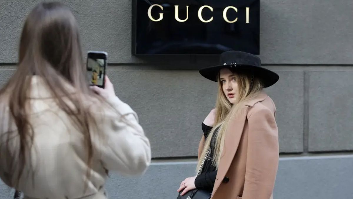 Gucci, Dior, Chanel o Hermès se han olvidado de la generación Z y no pueden volver a cometer ese error