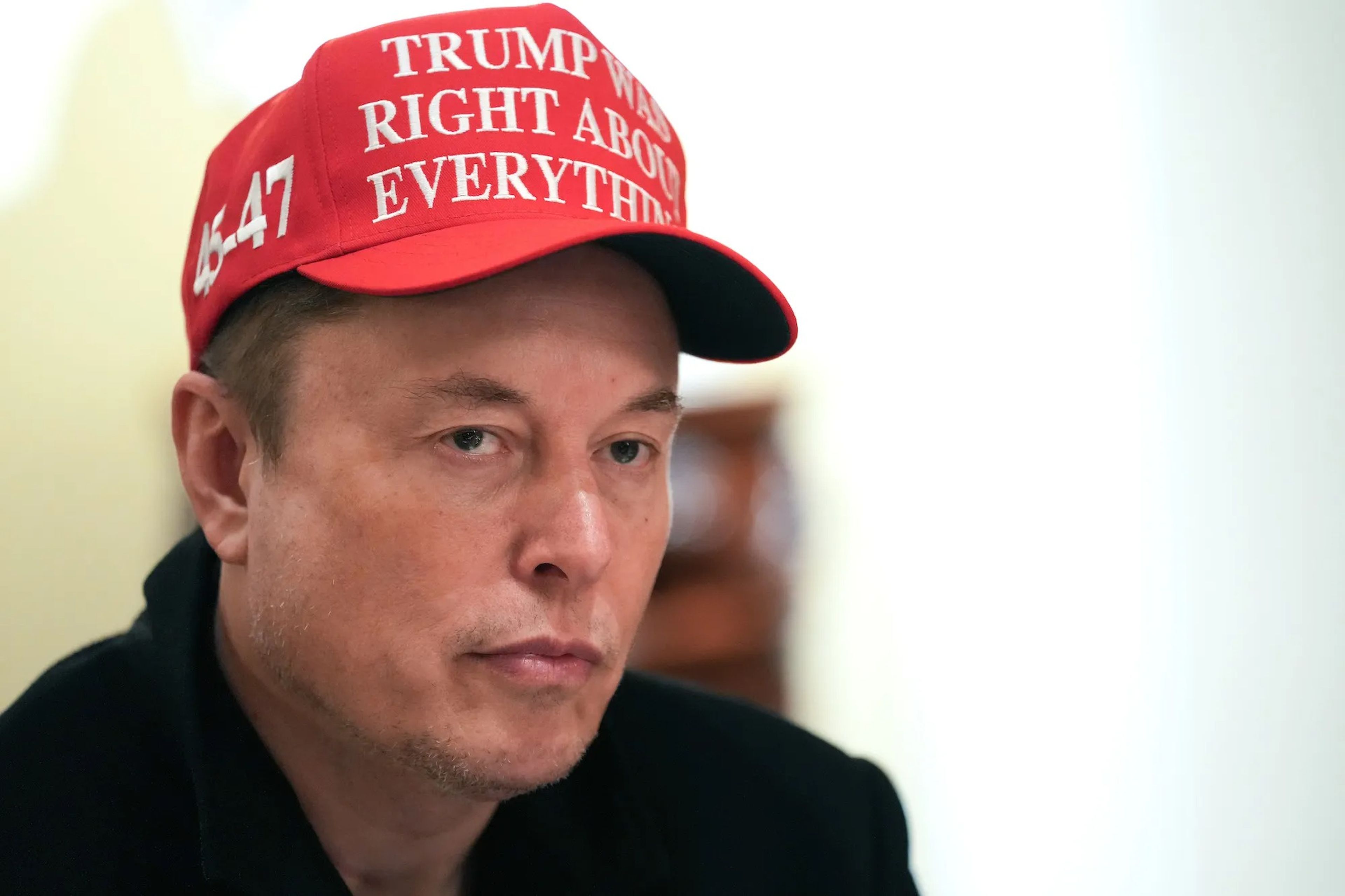 Elon Musk en una reunión de gabinete en la Casa Blanca en Washington, DC, el 24 de marzo de 2025.