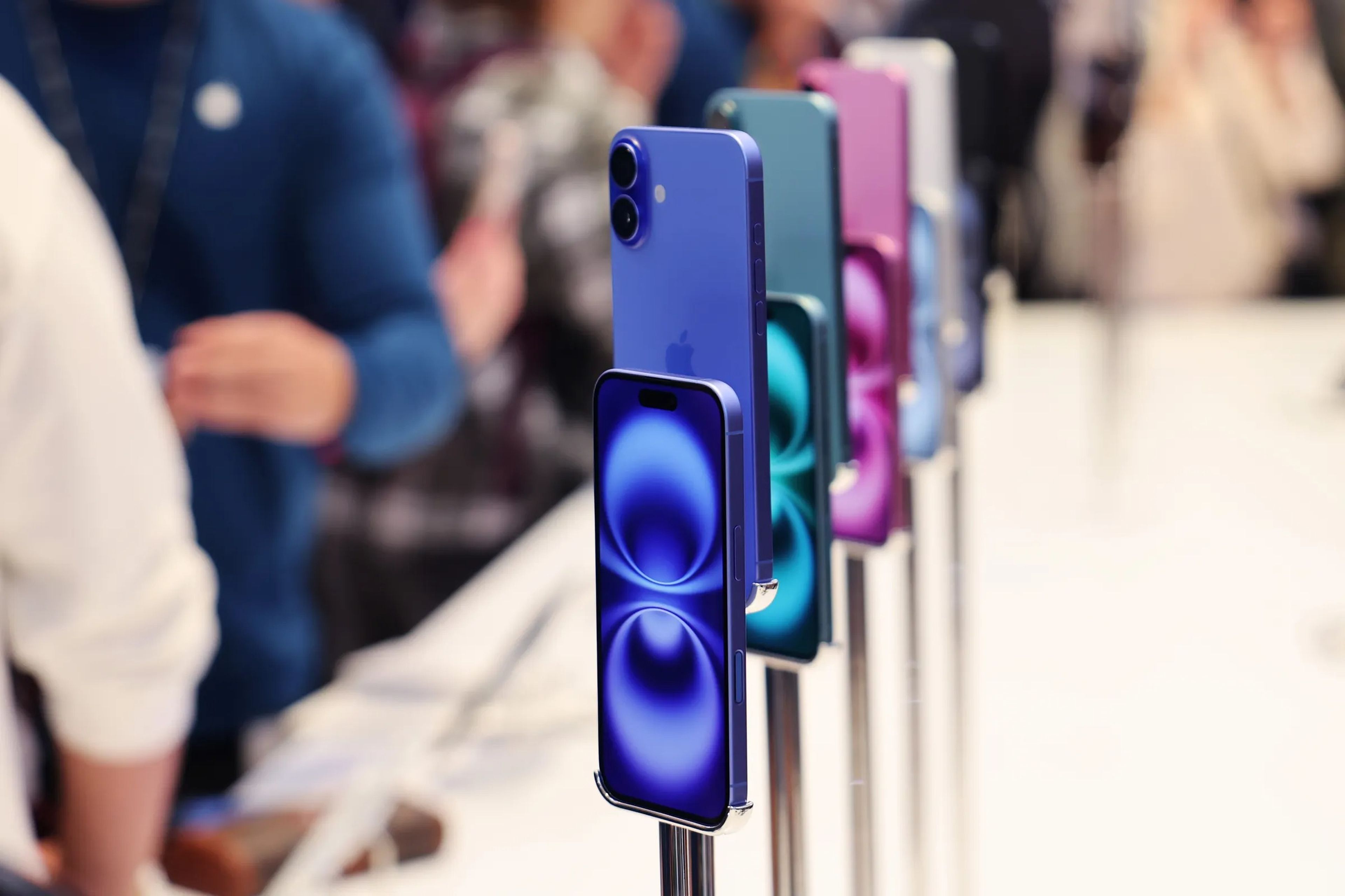 Cuánto podrían subir los precios del iPhone y cuándo podría ocurrir