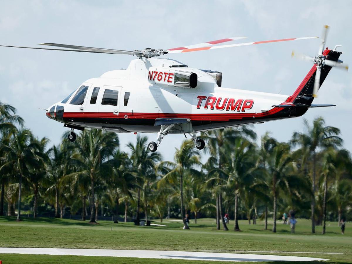 Ed per non parlare dei suoi tre elicotteri Sikorsky. Le pre-possedute sikorsky S-76 si vendono tipicamente per $ 5 milioni a $ 7 milioni - senza contare i $ 750.000 Trump trascorsi a redigere l'interno del suo acquisto più recente,'s not to mention his three Sikorsky helicopters. Pre-owned Sikorsky S-76s typically sell for $5 million to $7 million — not counting the estimated $750,000 Trump spent redoing the interior of his most recent purchase,