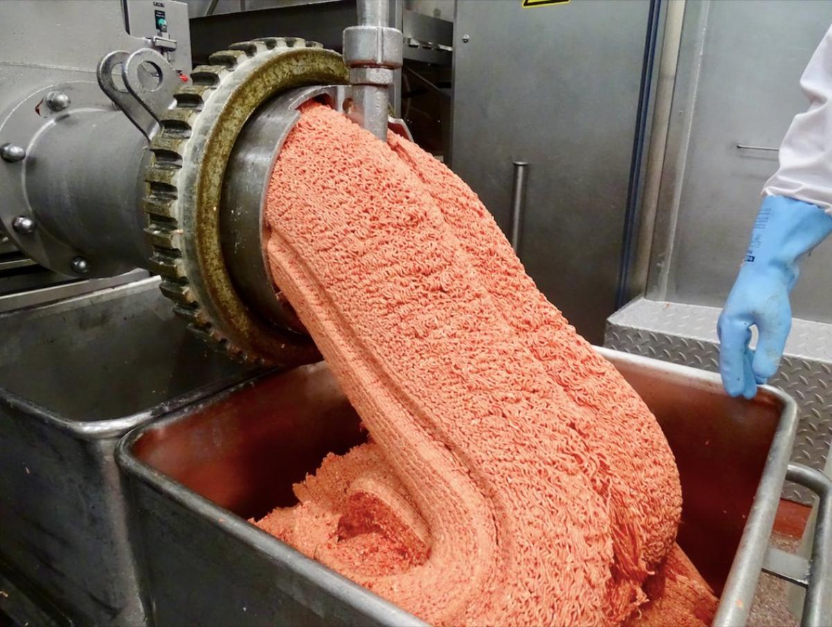 Así Se Hacen Las Hamburguesas Del Mcdonald S En Una Fábrica De Carne Business Insider España<script async src=