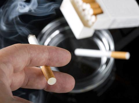 Malos hábitos, tabaco y humo