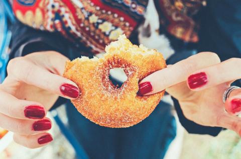 La economía rosquilla es un nuevo modelo económico propuesto por una economista. La economía rosquilla es un nuevo modelo económico propuesto por una economista.