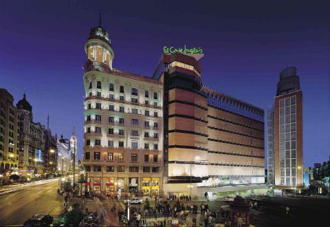 Tienda de El Corte Inglés en la Plaza de Callao de Madrid. 