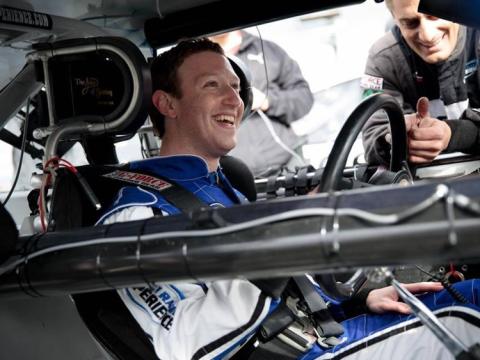 Mark Zuckerberg, en un coche Mark Zuckerberg, en un coche