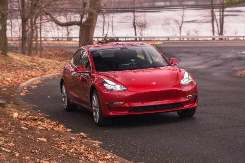 Tesla Model 3.
