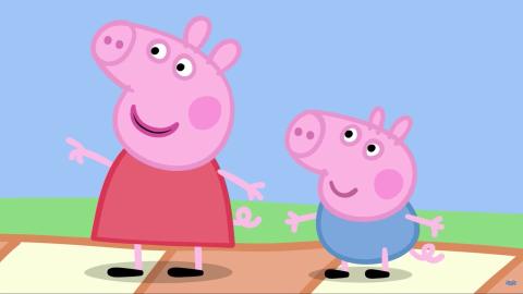 Peppa Pig, junto a su hermano