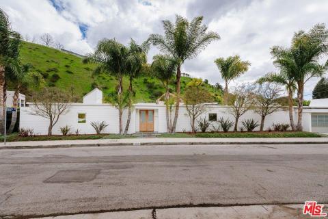 Taylor Swift's current Beverly Hills listing.