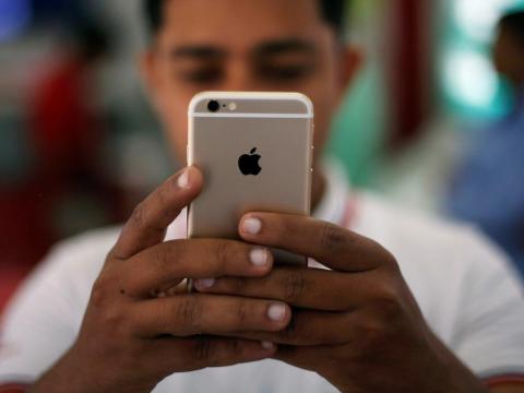 Apple tiene problemas para vender móviles caros en la India