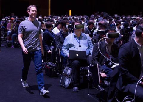 One of the most exciting things about the Looking Glass is that it will enable people who are interested in virtual reality and augmented reality to share their work without bulky, un-ergonomic headsets. A world where "everyone is