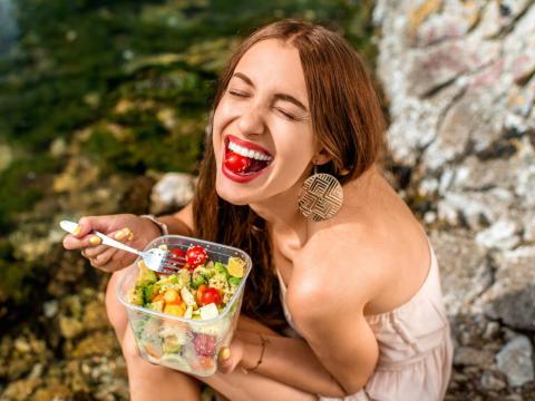 These 15 science-backed approaches to healthy eating have nothing to do with calories These 15 science-backed approaches to healthy eating have nothing to do with calories