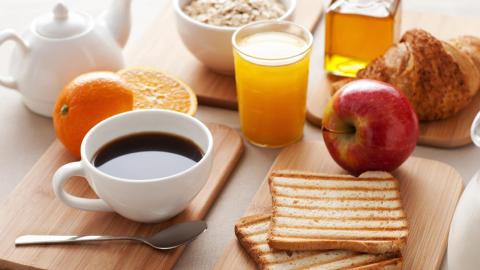 Tomar desayuno