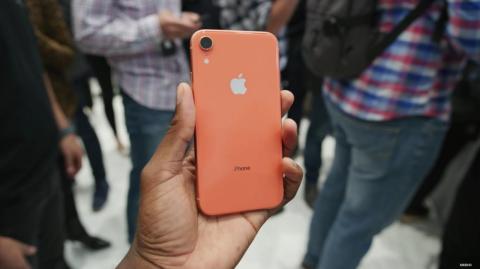 And here's the back of the phone.