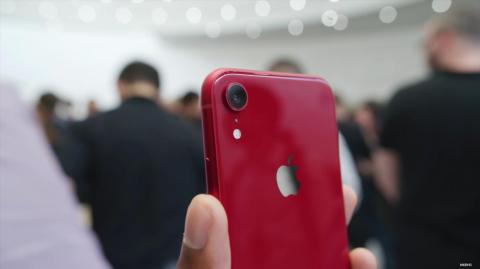 From an angle, you can see how this phone gives off serious Ferrari vibes.