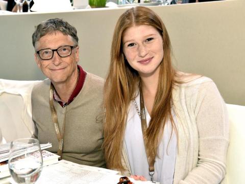La finca tiene una sala de trampolín, que Gates le dijo a DeGeneres que a sus tres hijos les encanta.