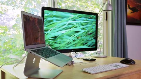 A neat desk can help you feel more organized and productive. A neat desk can help you feel more organized and productive.