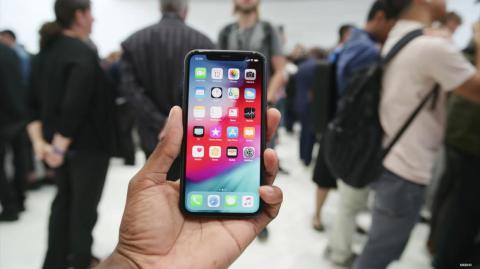 Now, onto the black iPhone XR. Here it is from the front.
