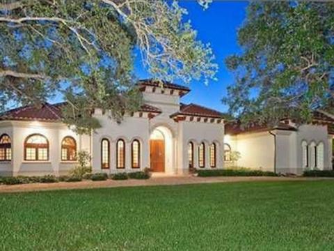 Outside of his Washington pad, Gates also has a 4.5-acre vacation ranch in Wellington, Florida, with a 12,864-square-foot mansion. He reportedly dropped $27 million to buy a whole string of properties in the area.