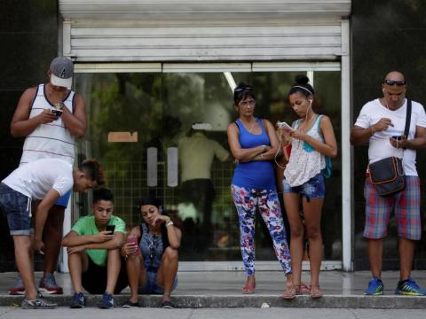 Un punto de conexión Wi-Fi en La Habana.