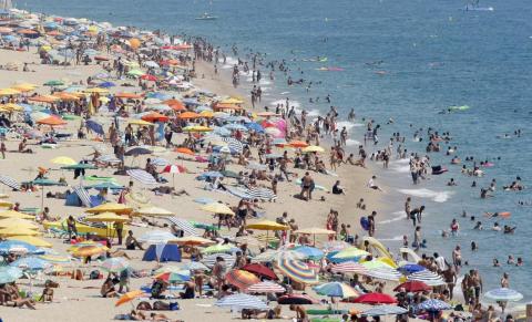 Researchers who followed a group of 749 women from Massachusetts for two decades found that those who went on vacation less than once every six years were nearly eight times more likely to develop heart problems than women who