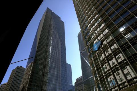 A 58-story luxury condo skyscraper in San Francisco is tilting and sinking — here's everything that's gone wrong in the past decade A 58-story luxury condo skyscraper in San Francisco is tilting and sinking — here's everything that's gone wrong in the past decade