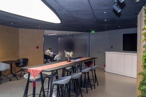 The company views the upstairs area as a mix between a club and a coworking space. It's targeting busy and well-off urban Chinese who may need a conference room to present their startup pitch to investors ...