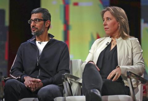 Google CEO Sundar Pichai bowed to Trump during the company's earnings call — here's why that should concern you Google CEO Sundar Pichai bowed to Trump during the company's earnings call — here's why that should concern you